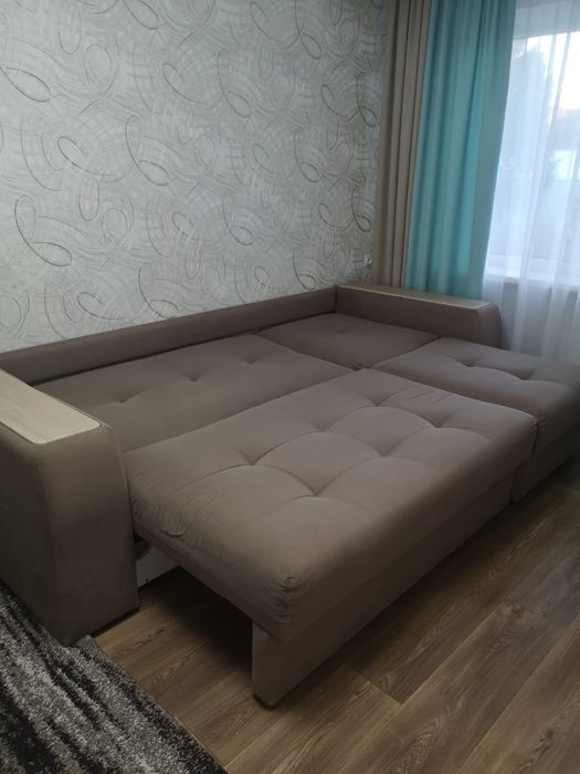 Продам диван в хорошем состоянии
Цен