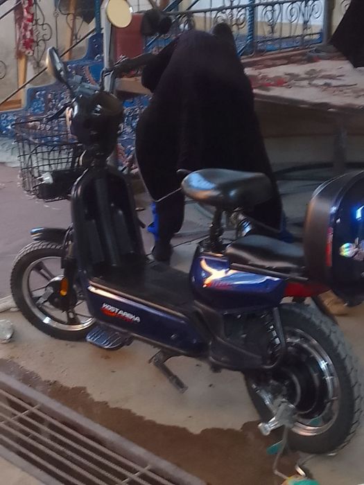 Скутер 2023 года