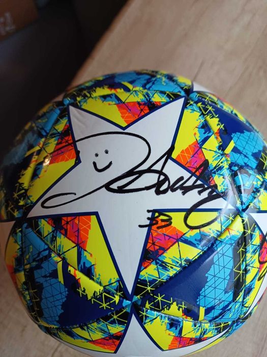 Minge de Footbal semnata de Inter - cu  COA