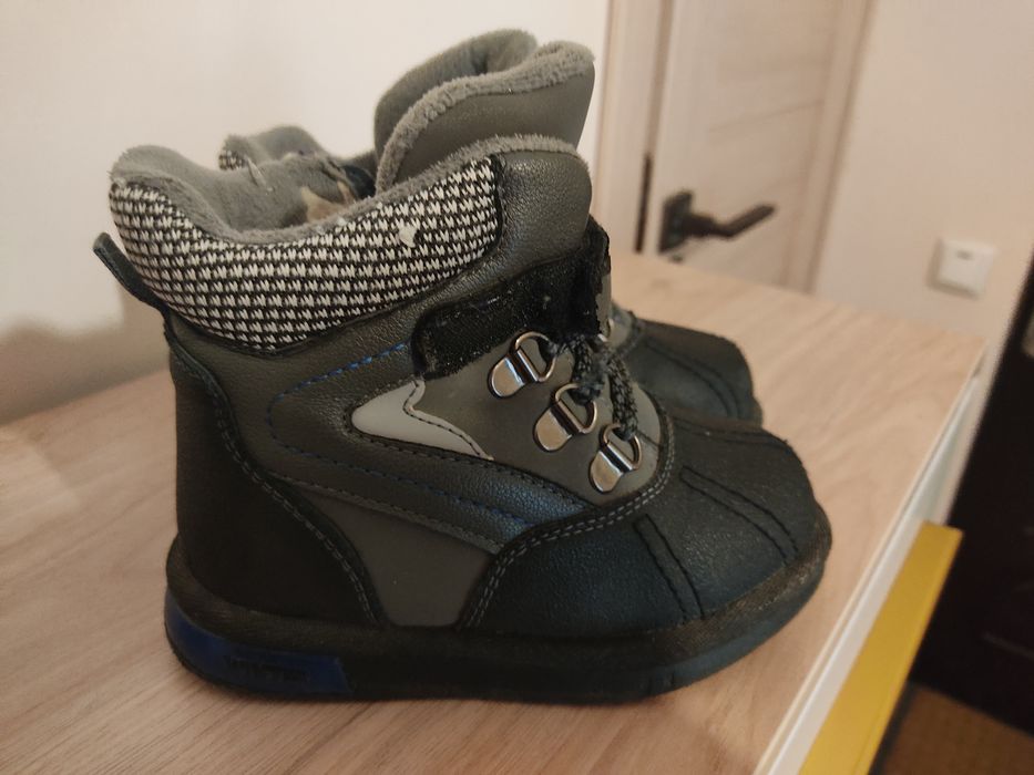 Детские зимние ботинки