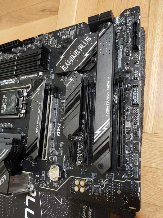 Intel Core i5 12600K + MSI Z790 Gaming Plus Wi-Fi DDR5