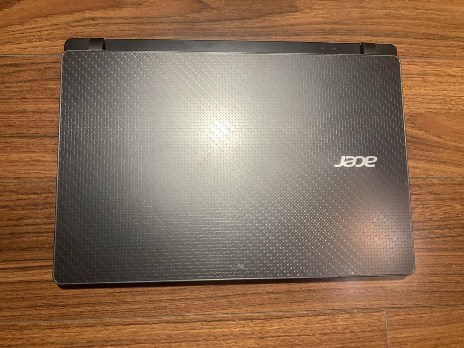 На запчасти ноутбук Acer Aspire  V3-331