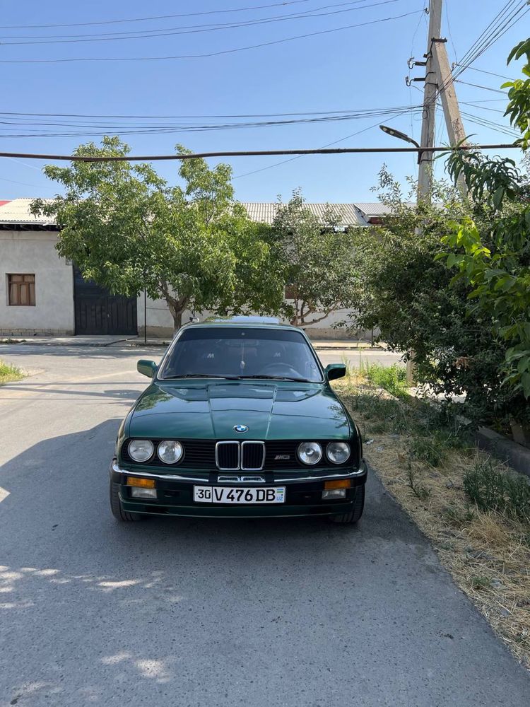 BMW e30 318i m10