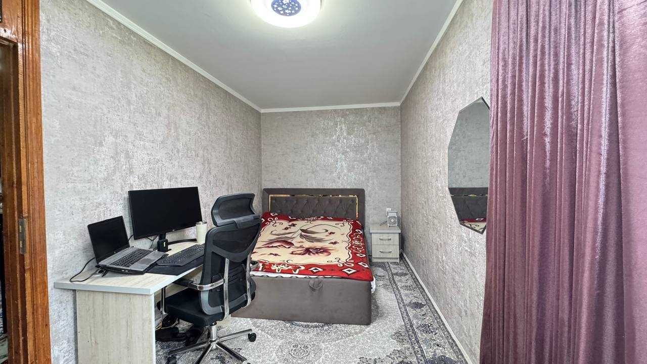 Фрунзиский  Шох кафеси 2 хонали кварти ра сотилади.ID: 1197