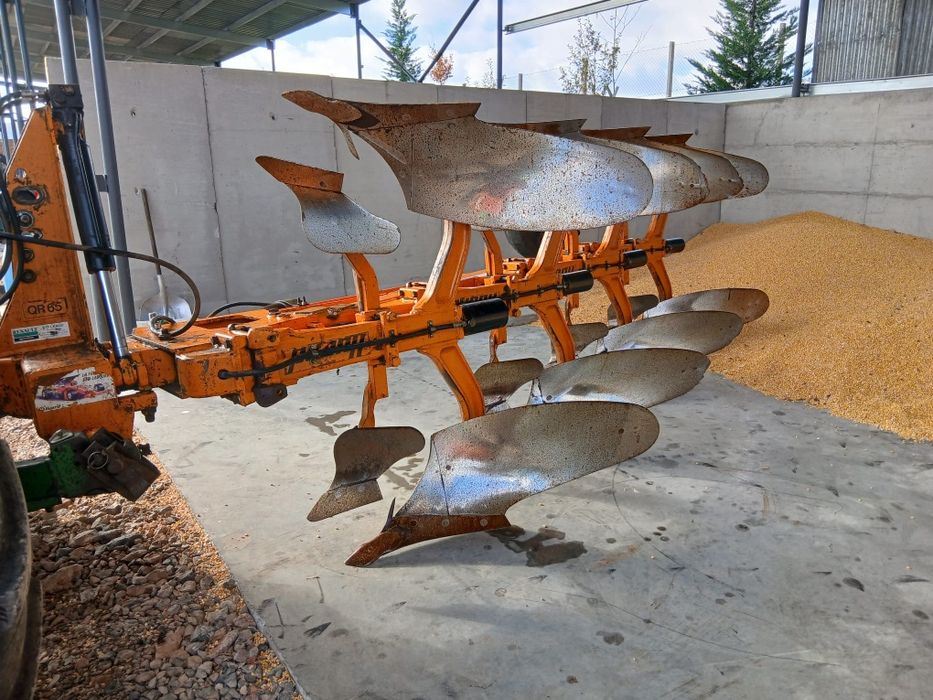 Plug cu 3+1 brazde 4 brazde huard . Ca lemken kuhn