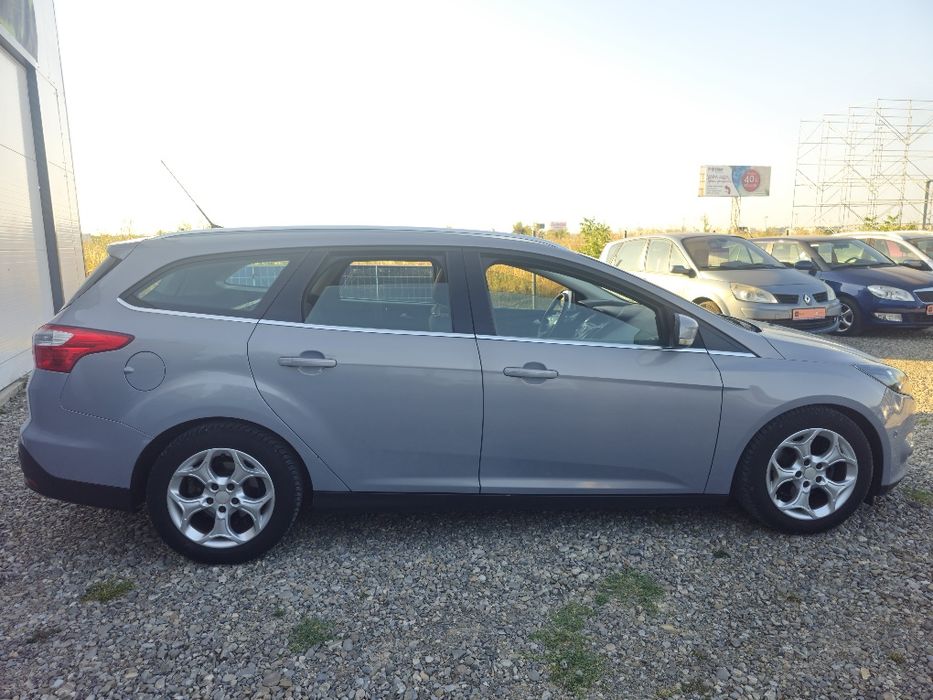 Ford Focus Titanium 2013 1.6d line Assit Side Assit