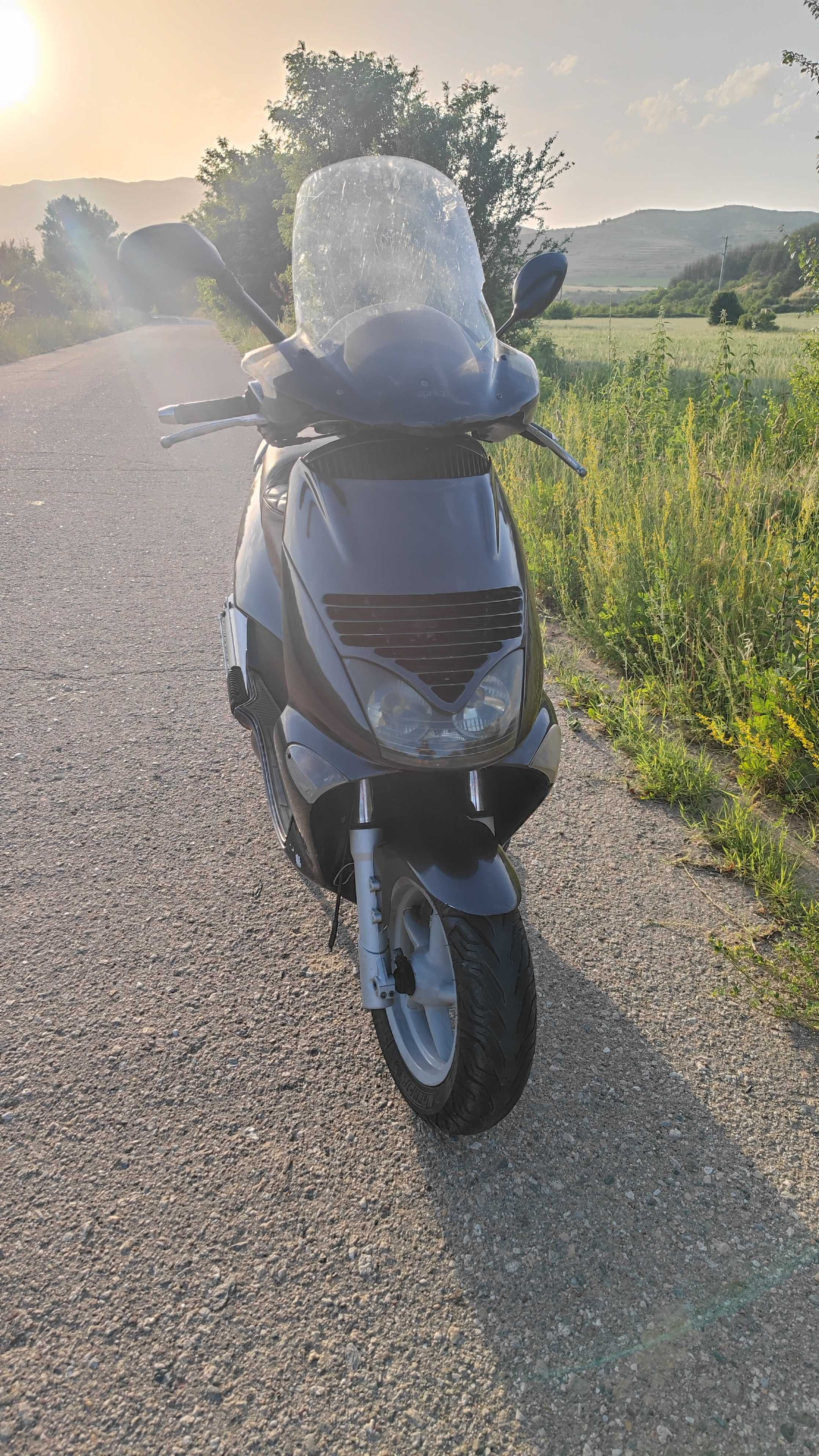 Скутер Aprilia Leonardo 300 кубика Нов цилиндър и бутало