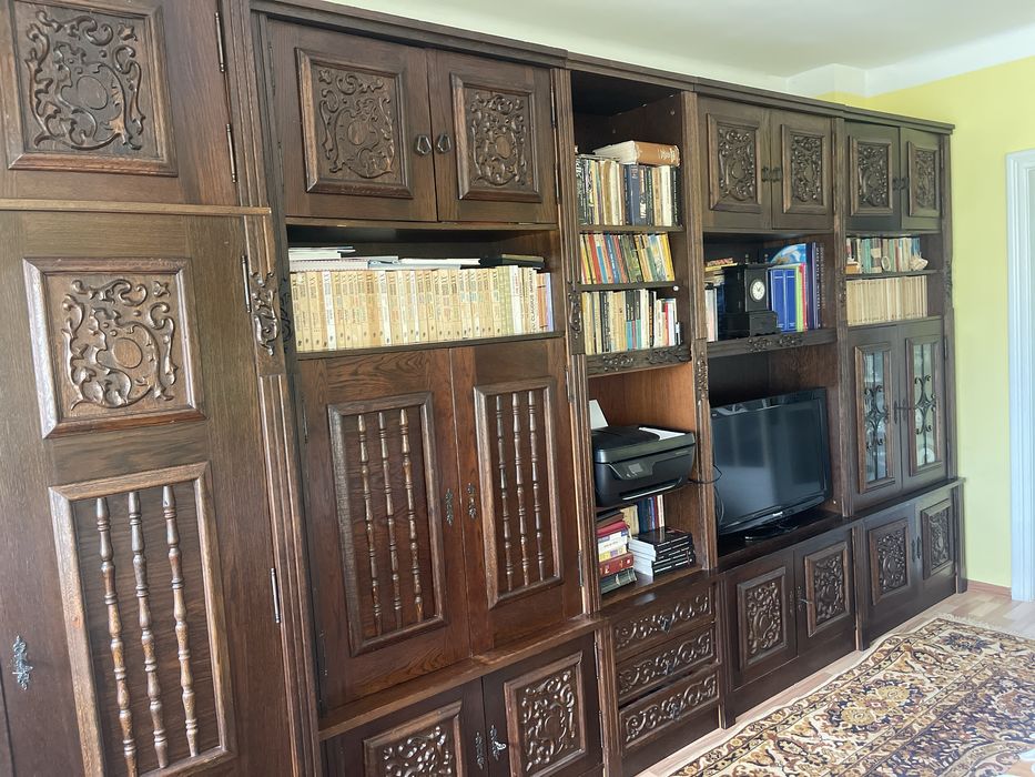 Mobila sufragerie/biblioteca , cu dulap de haine