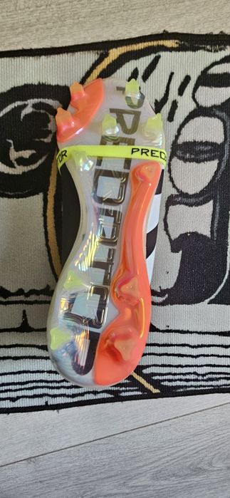Ghete fotbal predator elite fg tongue