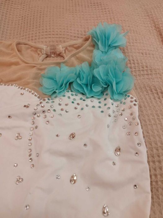 Рокля за фигурно пързаляне