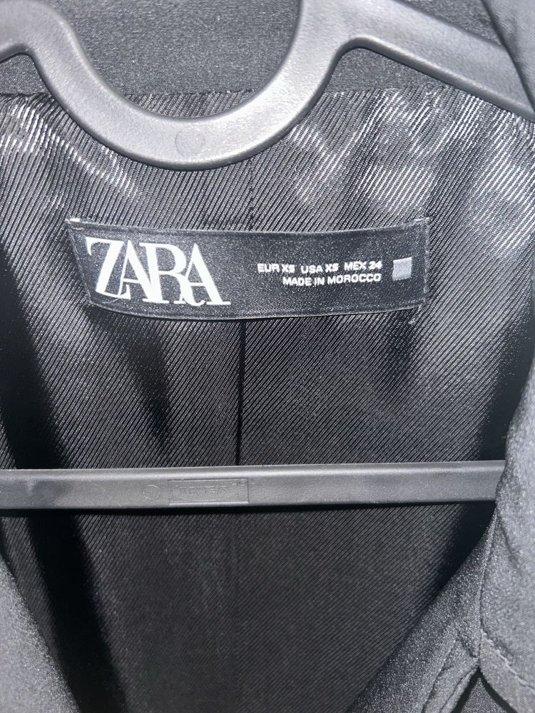 Pardesiu / trench scurt Zara nou