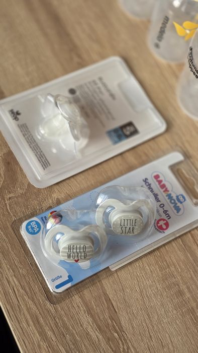 Vând 6 biberoane si 3 suzete noi