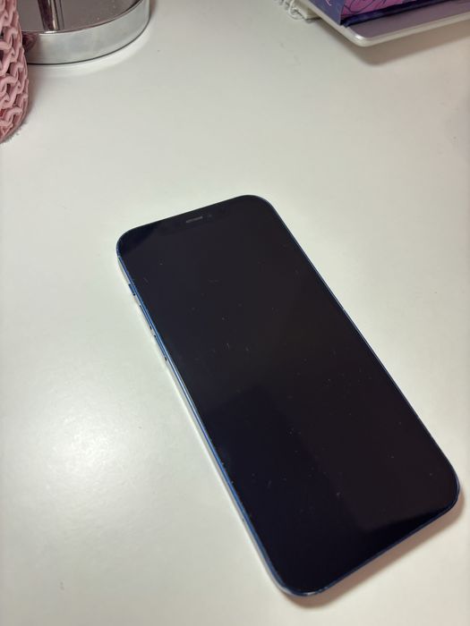 Iphone 12 normal 128gb 79% baterie