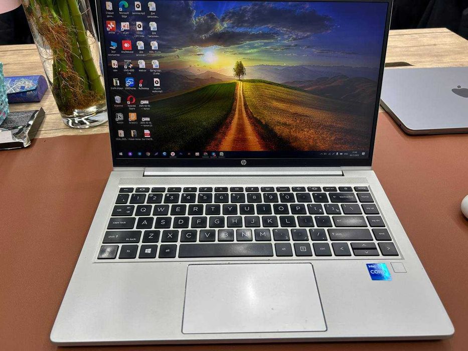 HP elitebook sotiladi