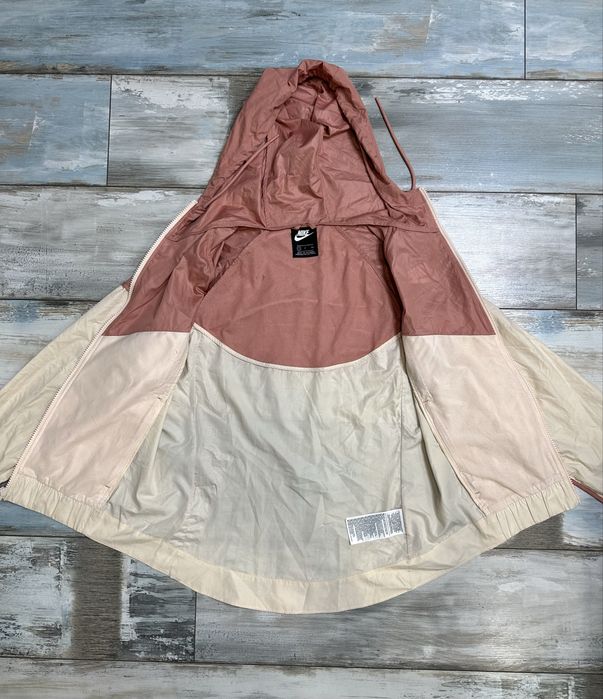 Дамско горнище Nike – размер S – отлично състояние