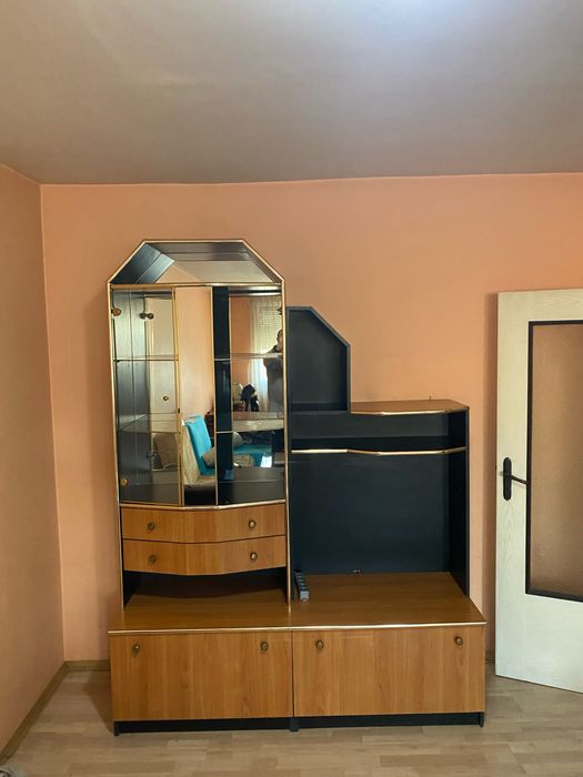 Продавам холна секция