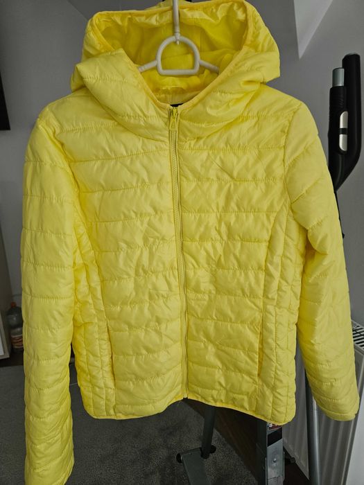 Geaca galbena marimea L,40