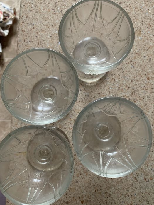 set 4 pahare de inghetata