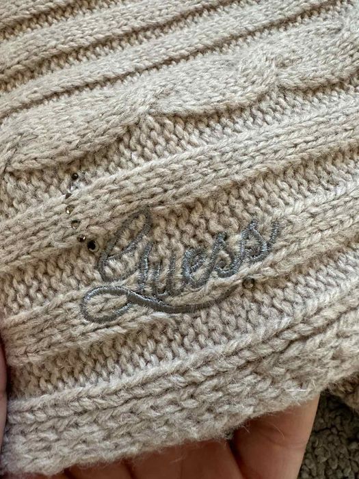 Зимен шал на Guess