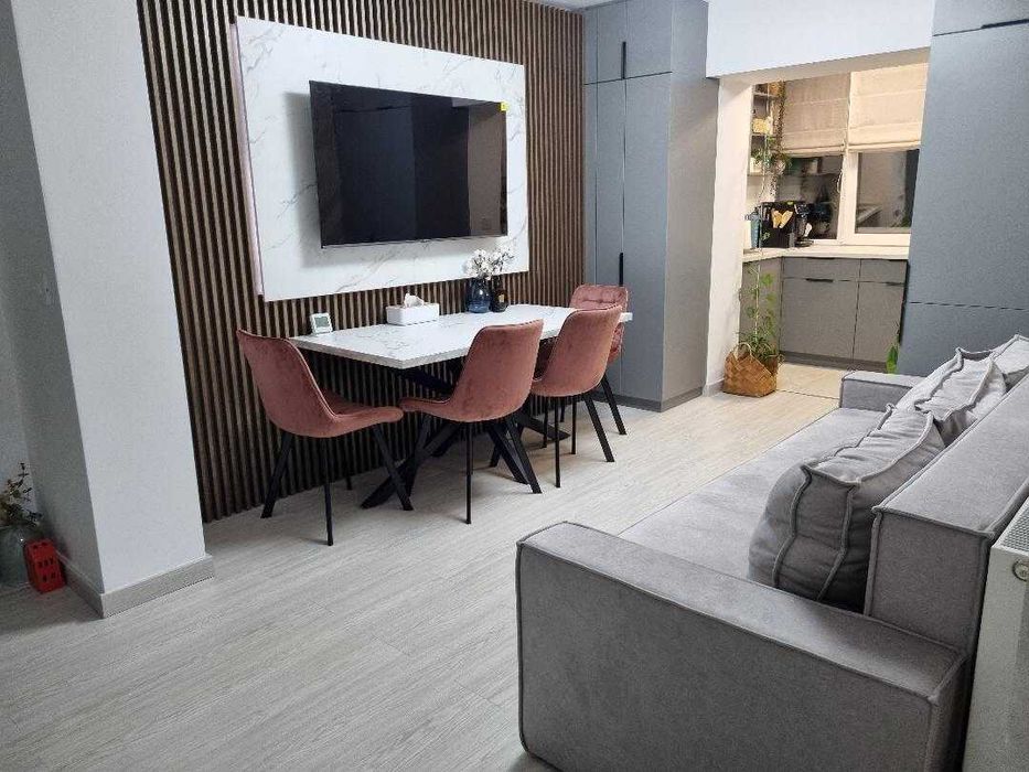 Vand apartament 3 camere Calea Aurel Vlaicu !