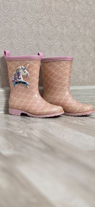 Обувь на девочку