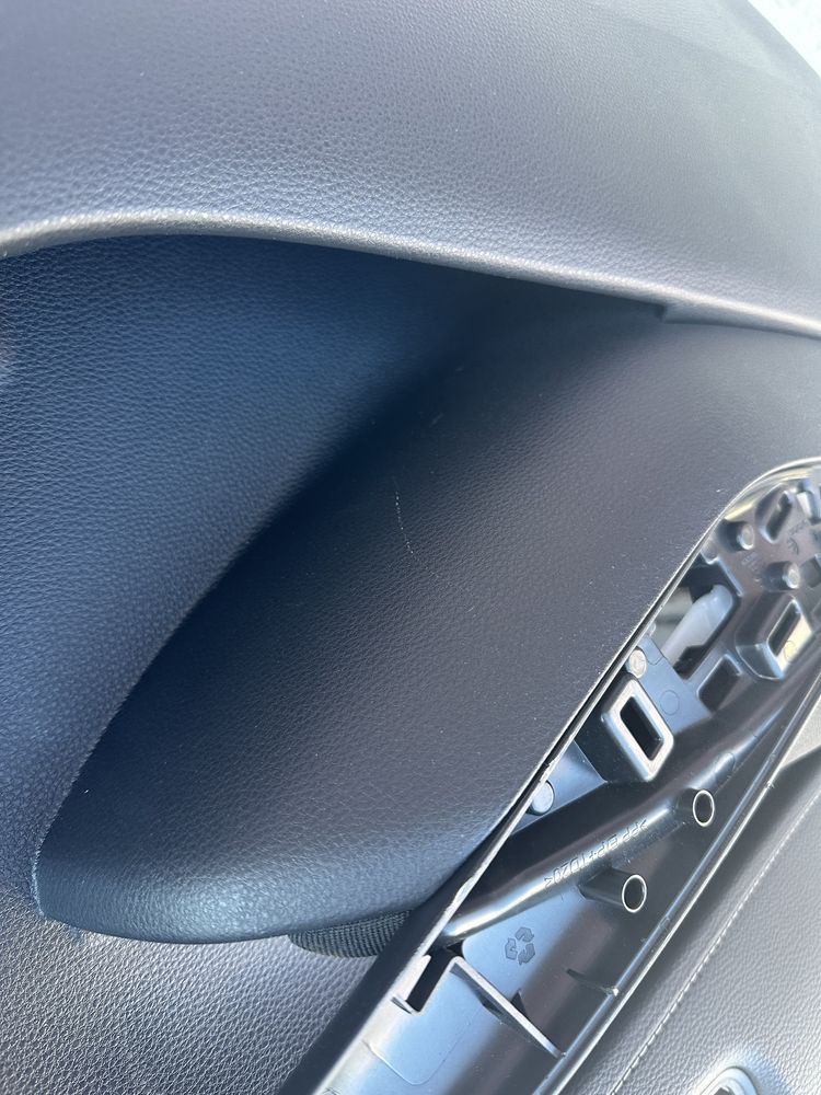 Toyota Corolla (e21) 2019 Кора на предна лява врата