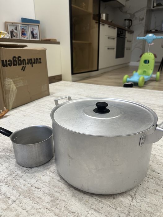 Набор алюминиевых кастрюль