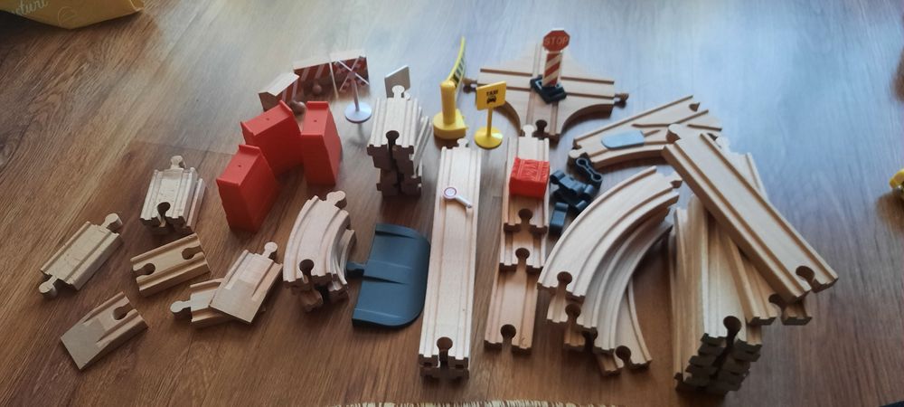 Seturi trenulete,sine,diferite seturi etc