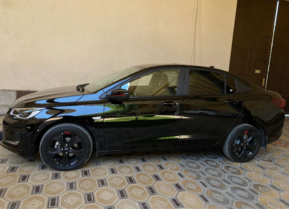 Chevrolet Onix Redline 2025