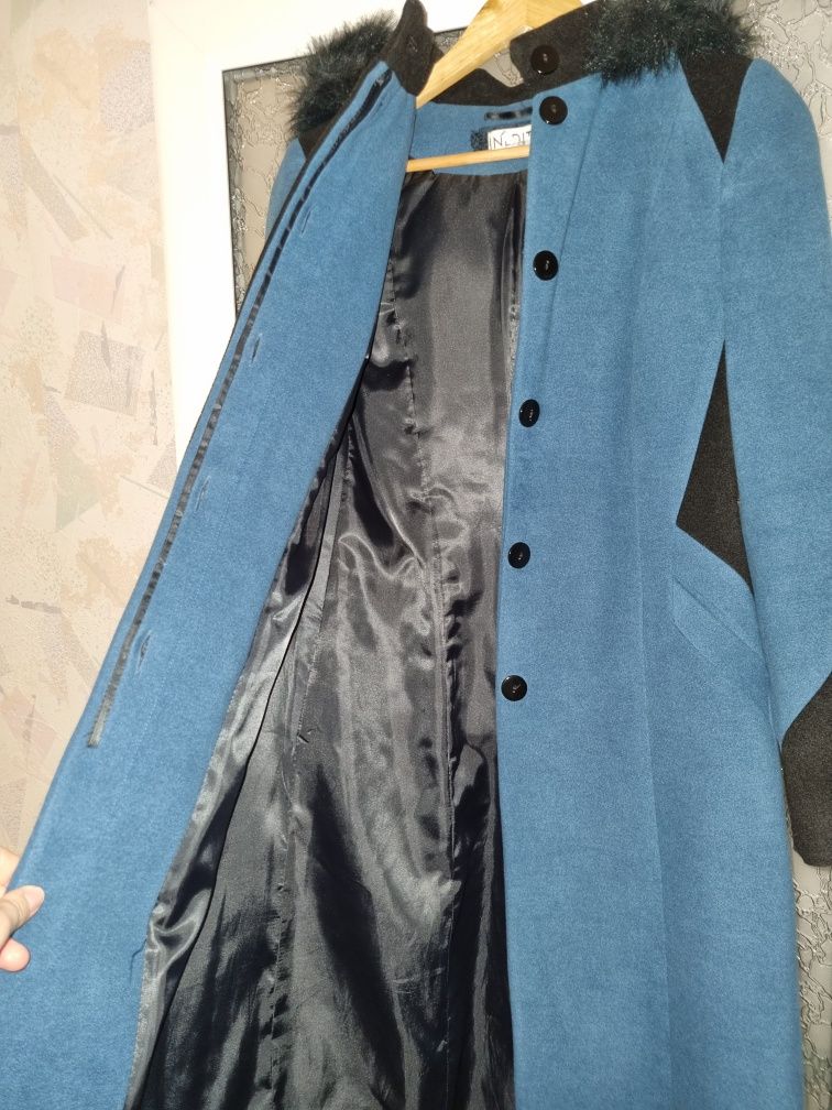 Palton lung albastru din lana