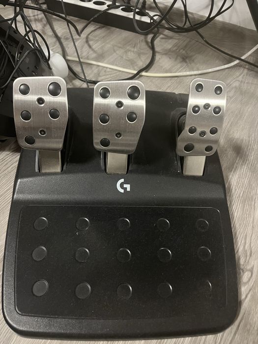 Vand volan logitech g923