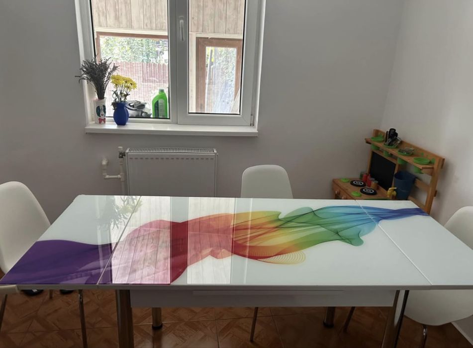 Masa extensibila cu blat de sticla