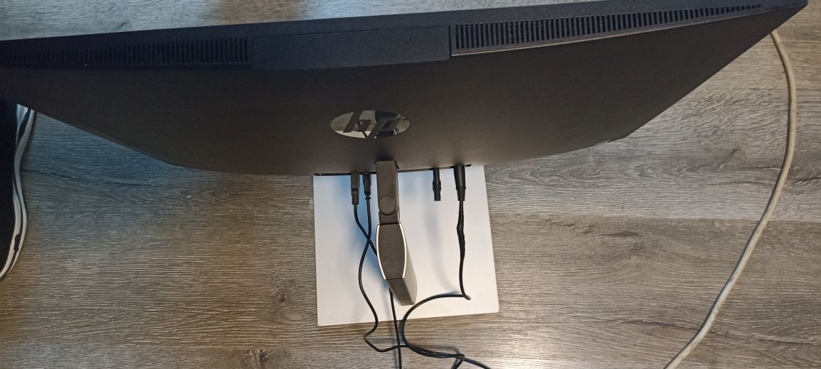 Vând HP 24" All in one  i7 gen12