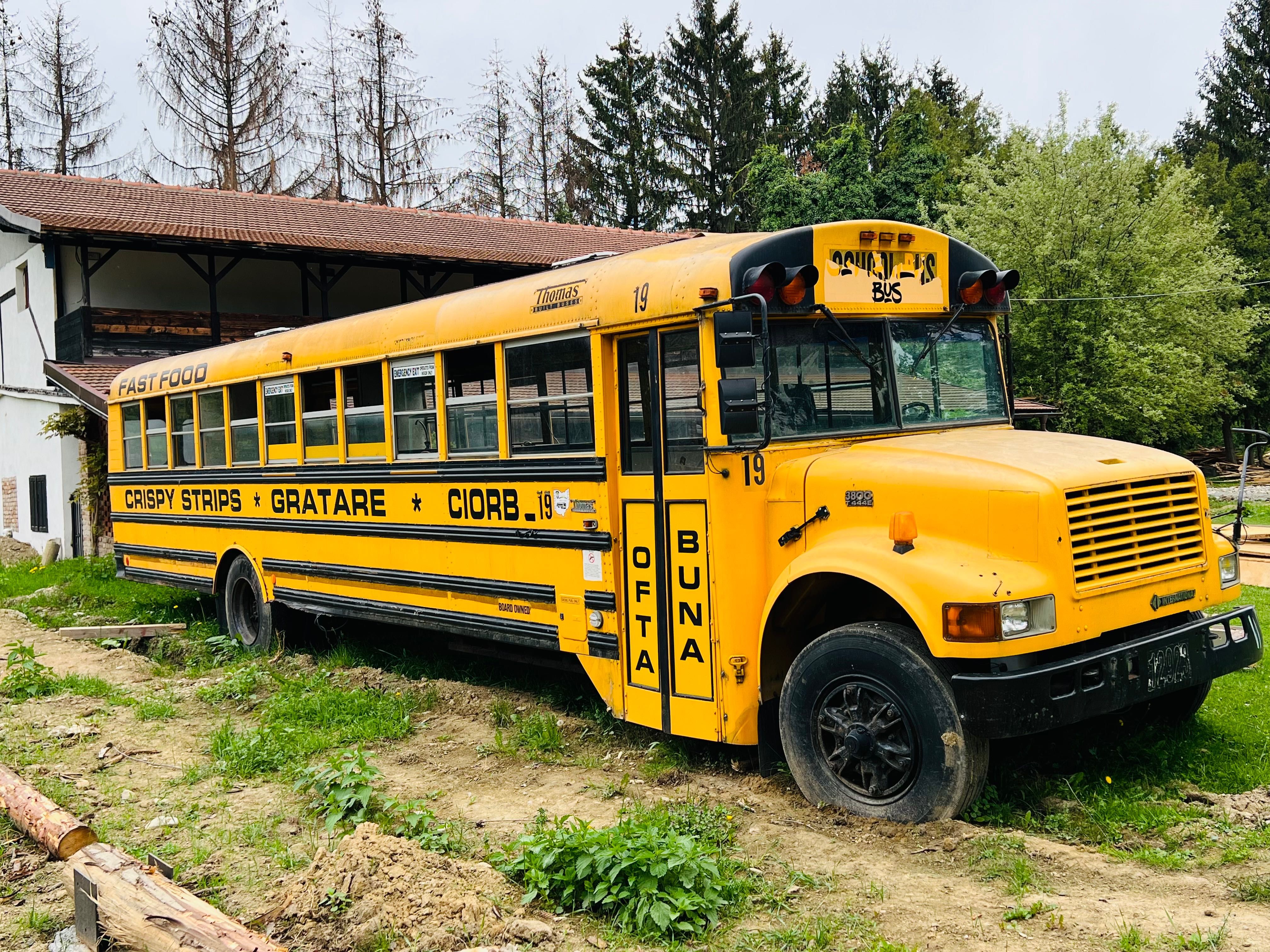 Autobuz scolar american rulota food negociabil