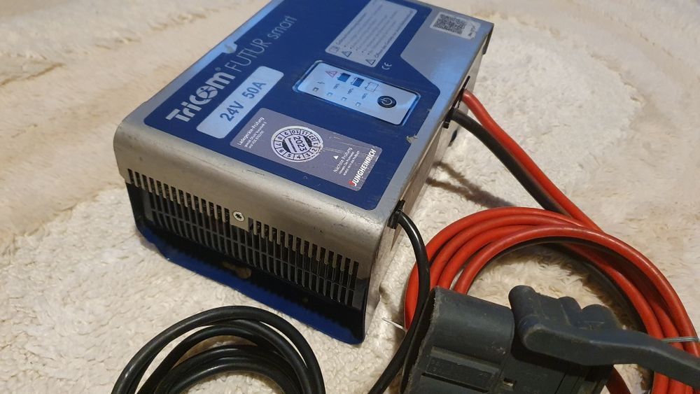 TriCom Futur smart 24v 50a