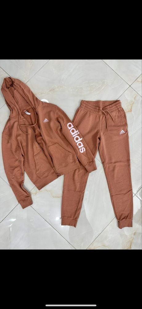 Спортен екип адидас , nike , hugo , конплект