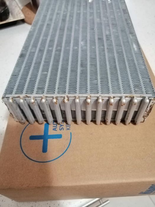 Radiator incalzire. Bord audi a4. B7