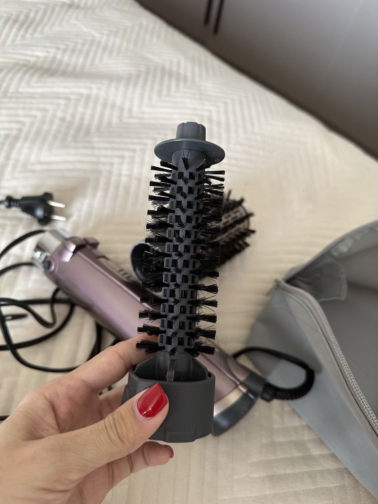 Продется фен щетка Babyliss