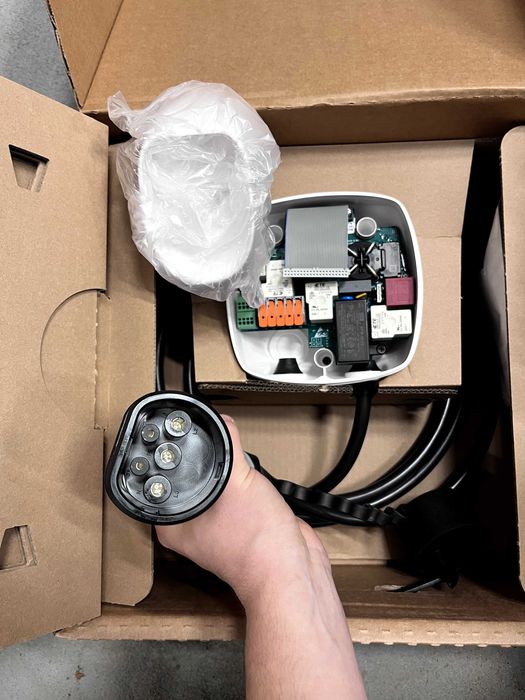 Stație de încarcare autovehicule electrice Wallbox Pulsar Plus