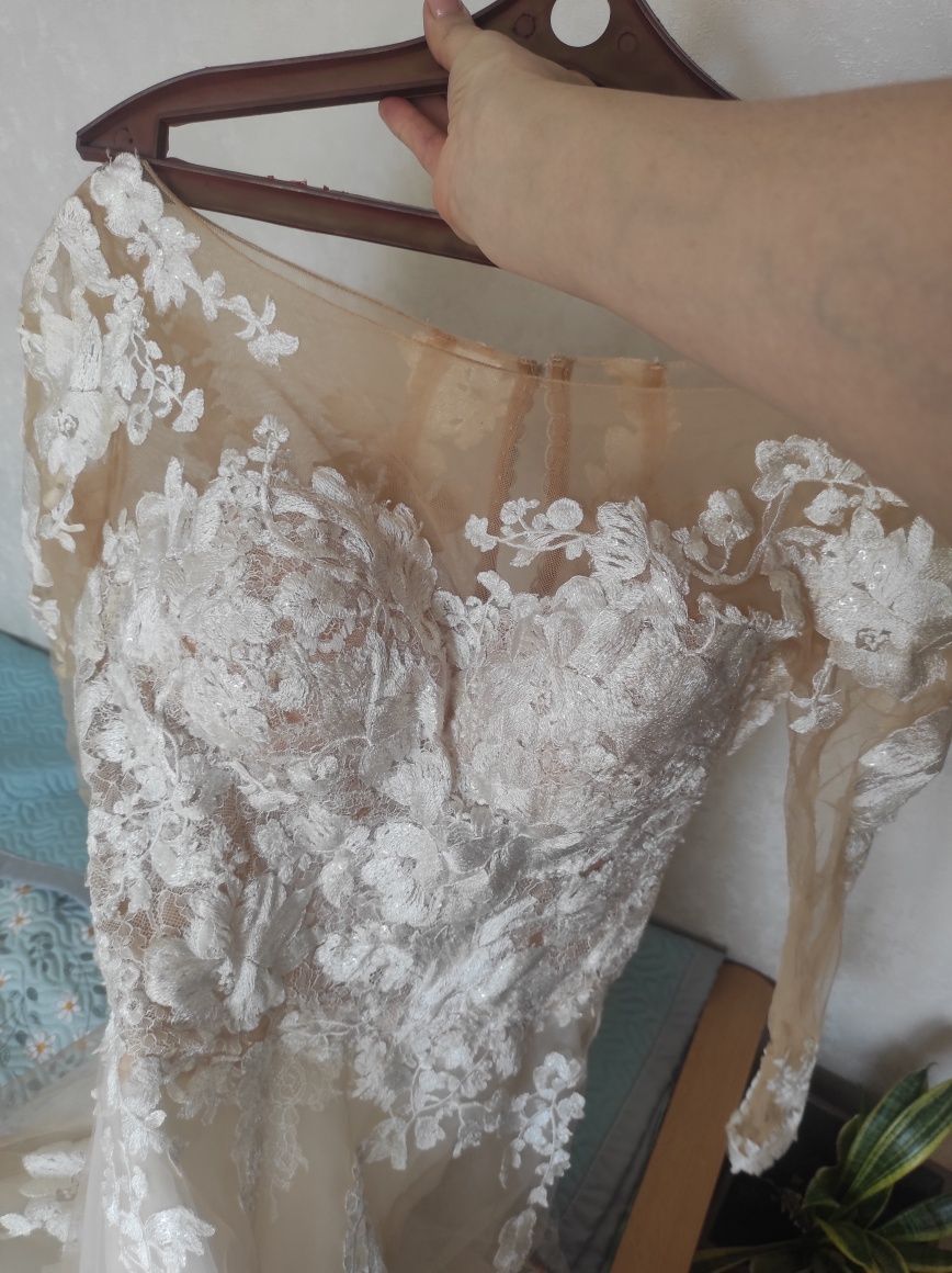Свадебное платье А-силуэта