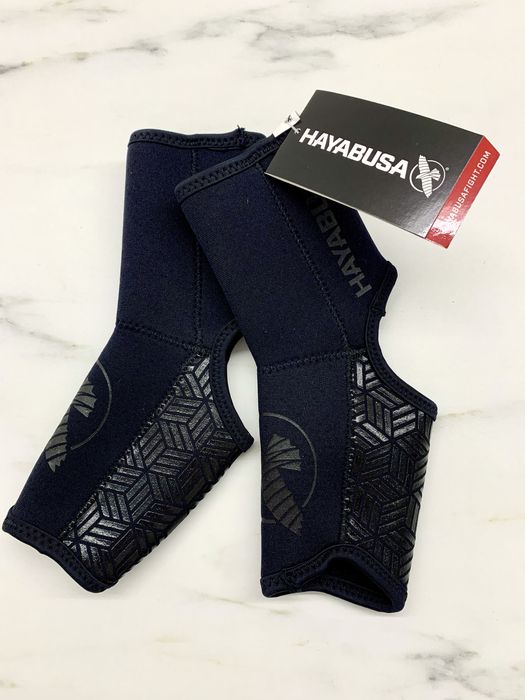 Оригинални наглезенки Hayabusa S/M -Нови кикбокс