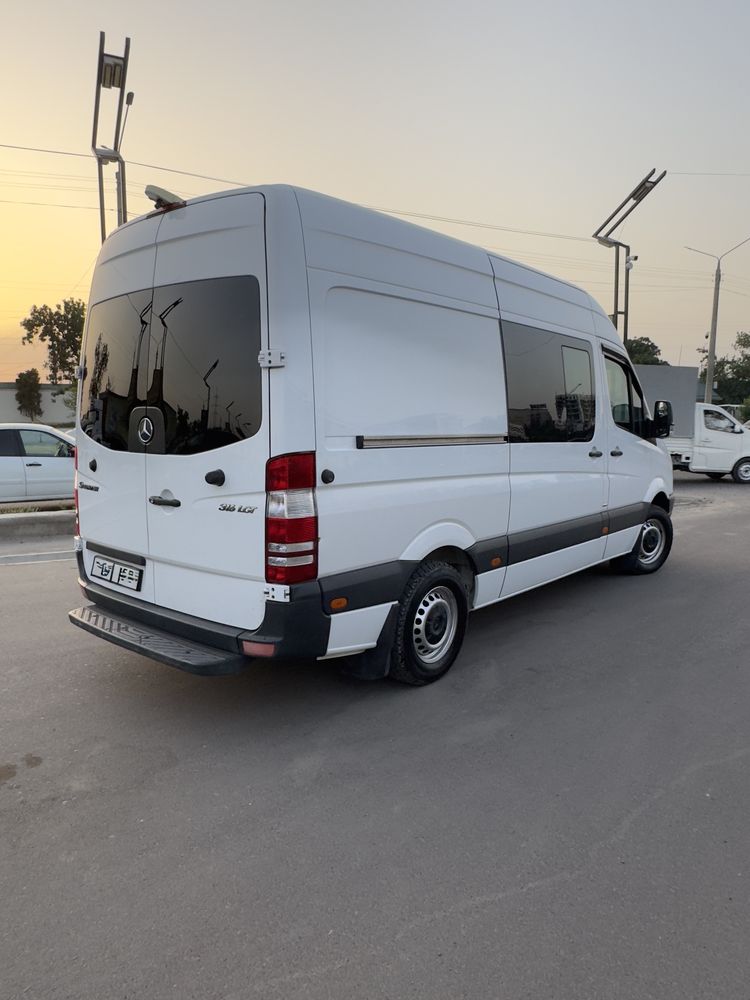 Mercedes-Benz Sprinter sotiladi 271 mator benzin-propan.