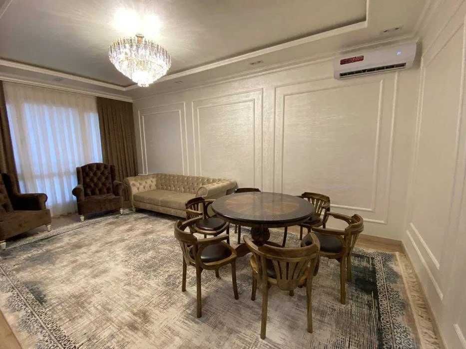 Сдам евро 2-комн квартиру 4/9на Чиланзаре, метро Мирзо улугбе.  474*