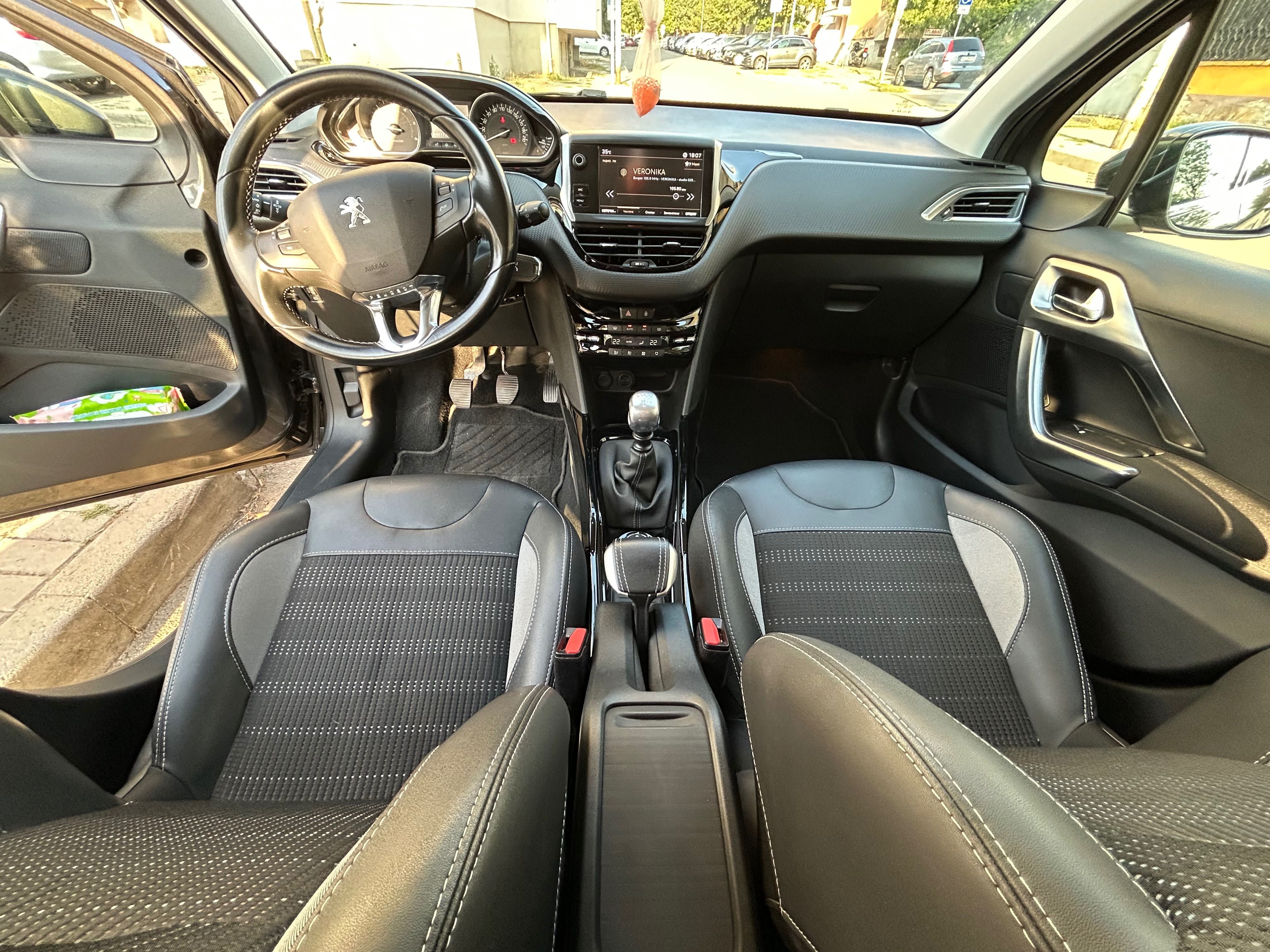 Peugeot 2008 - Кросоувър