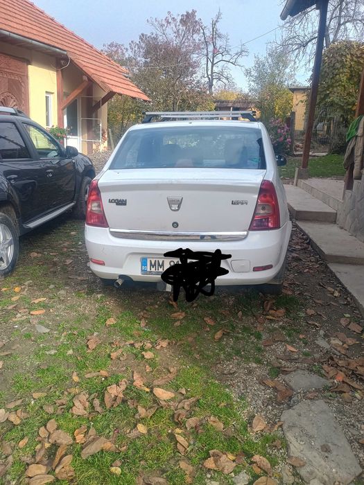 Vând Dacia Logan 2009