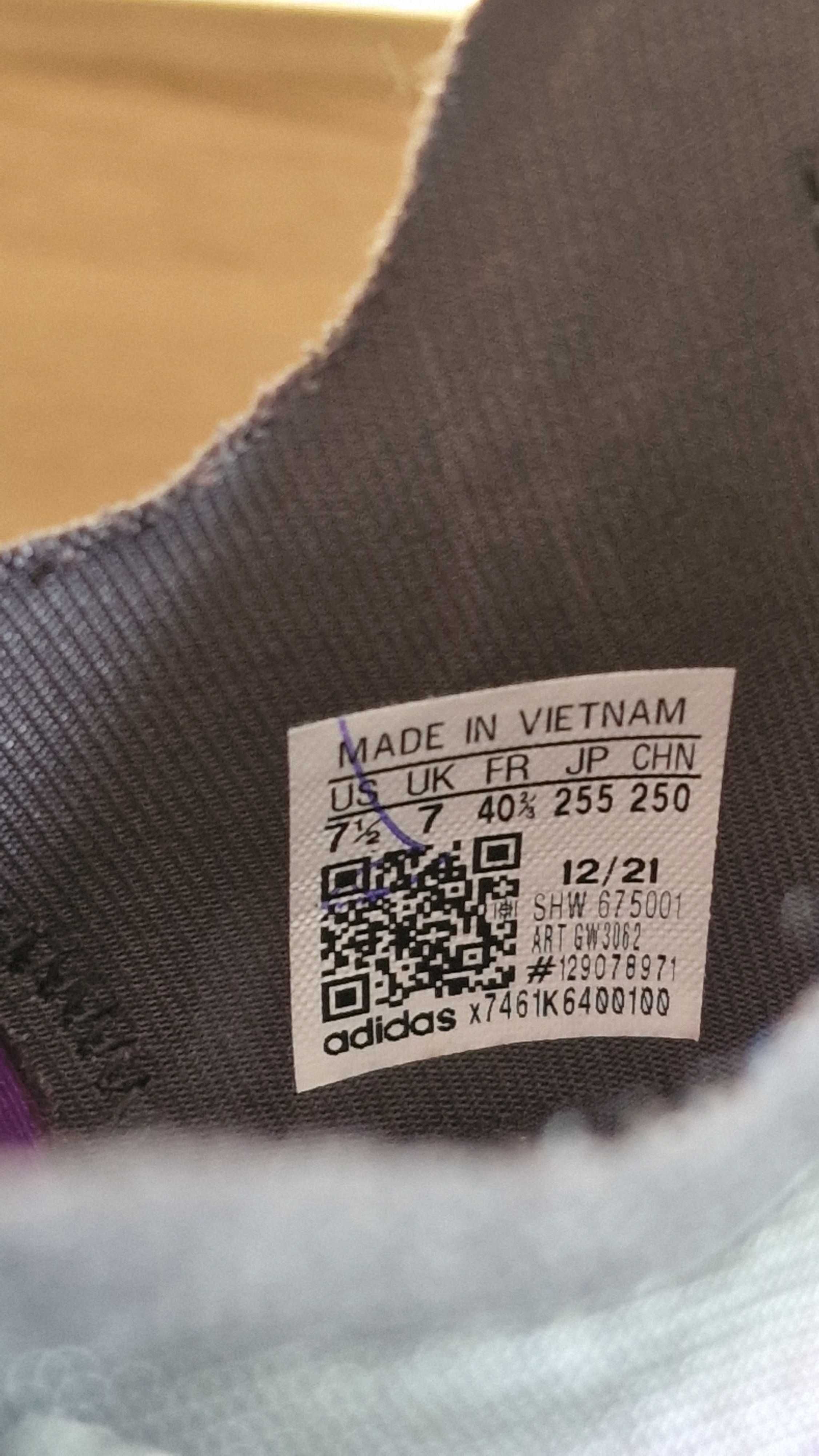 Pantofi sport/alergare mov Adidas, nepurtaţi, mărime 40 2/3 - 41