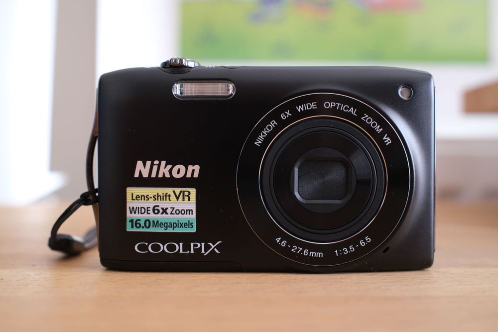 Nikon CoolPix S3300, camera foto digitala vintage, time stamp, ca nou