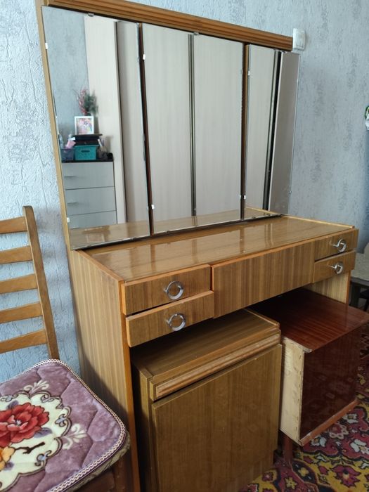 Мебель б/упродам за символическую плату