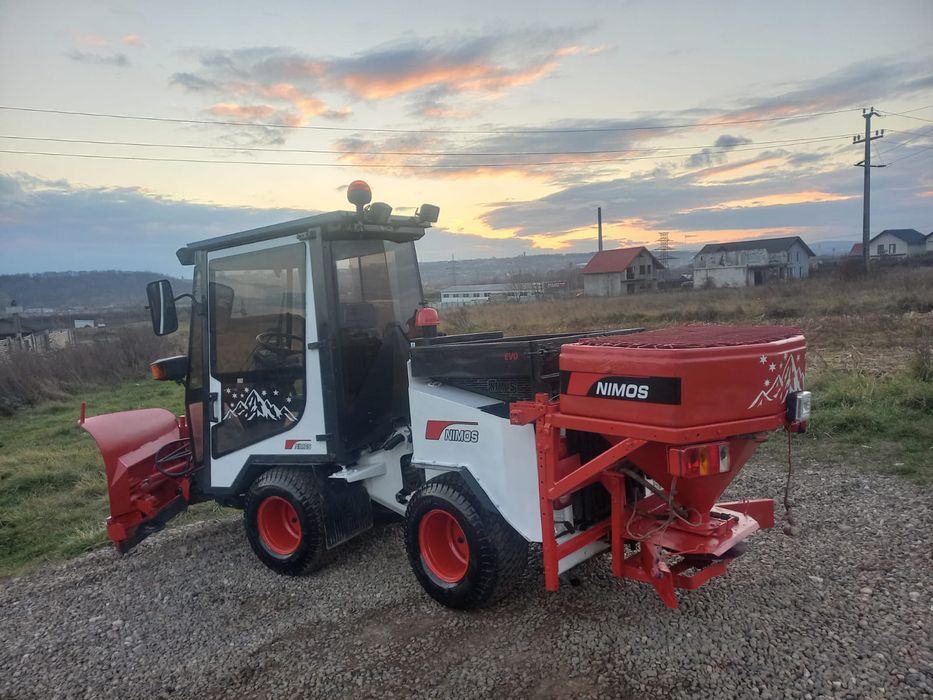 Mașina zăpadă lama zăpadă sararita Nimos 4x4 ( unimog multicar )