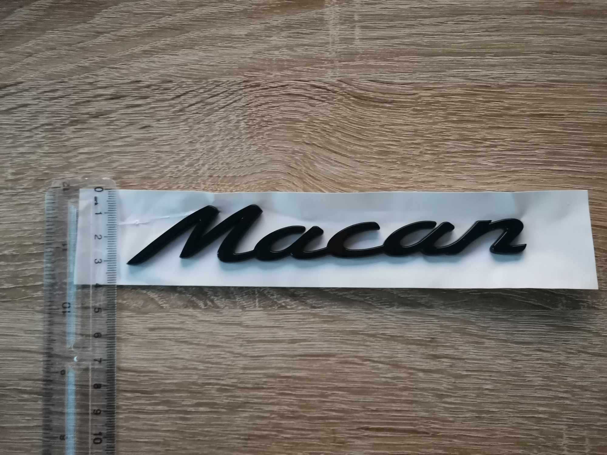 Черна емблема Порше Porsche Macan надпис